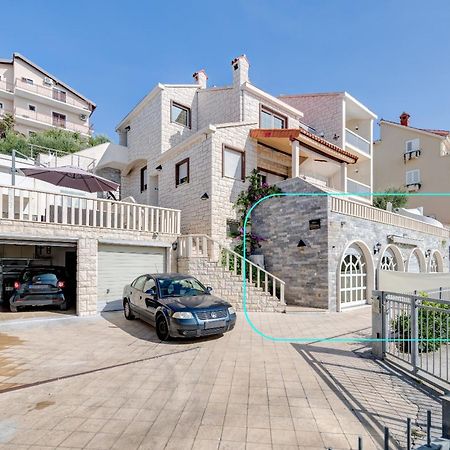 Apartments With Pool Vrdoljak Omiš Dış mekan fotoğraf