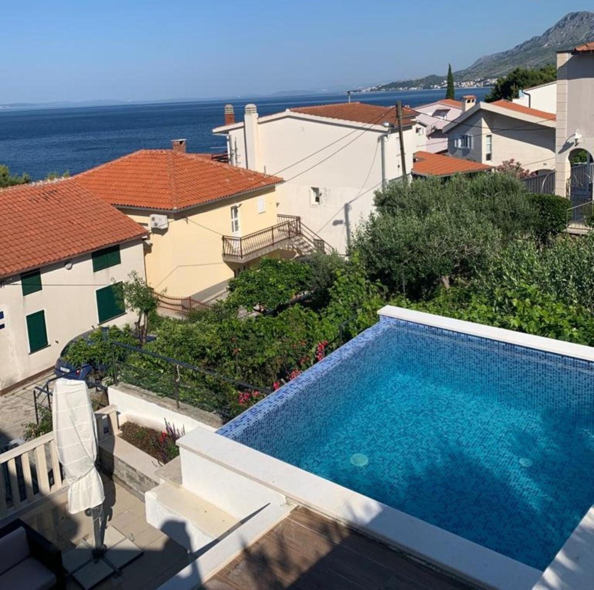 Apartments With Pool Vrdoljak Omiš Oda fotoğraf