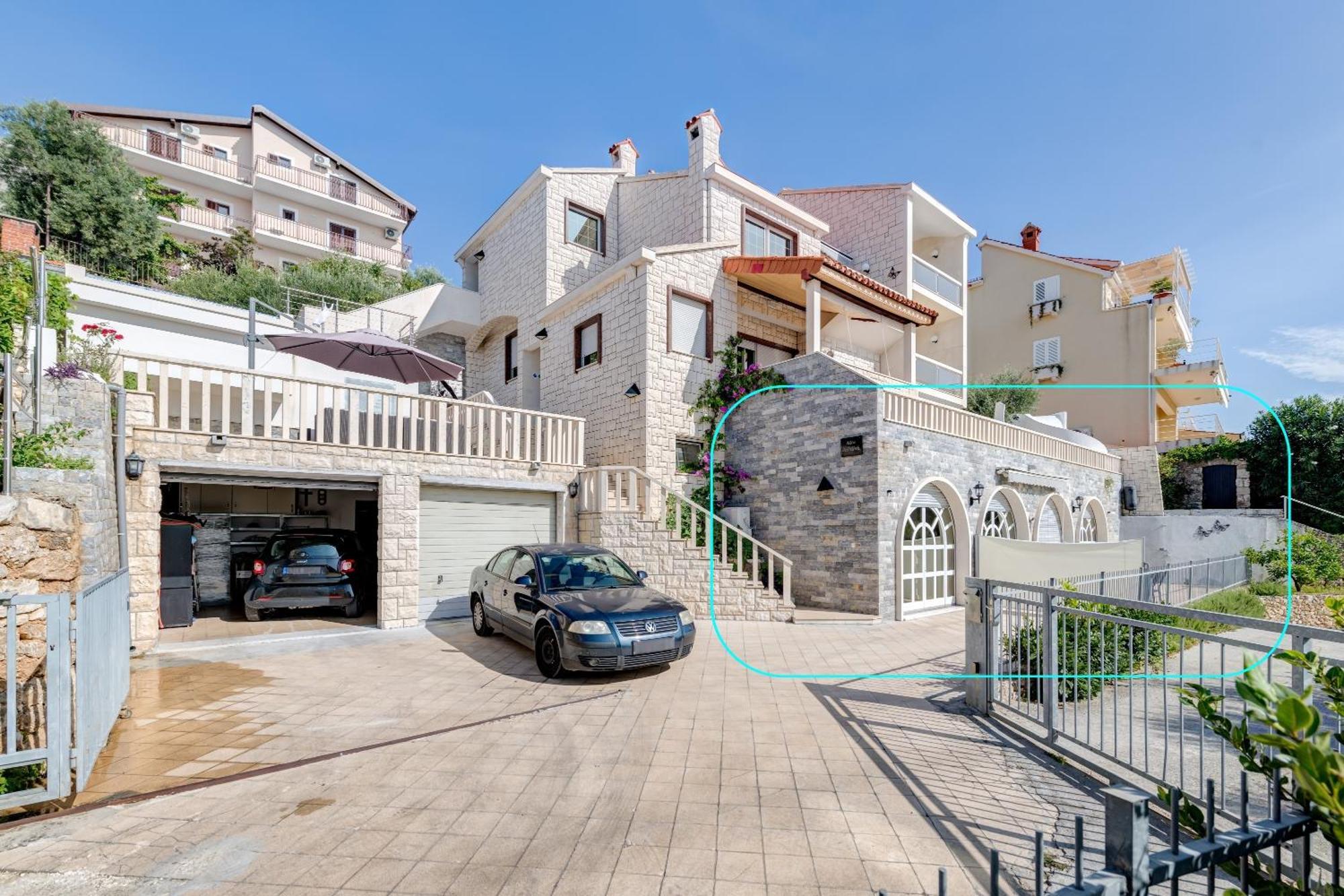 Apartments With Pool Vrdoljak Omiš Dış mekan fotoğraf